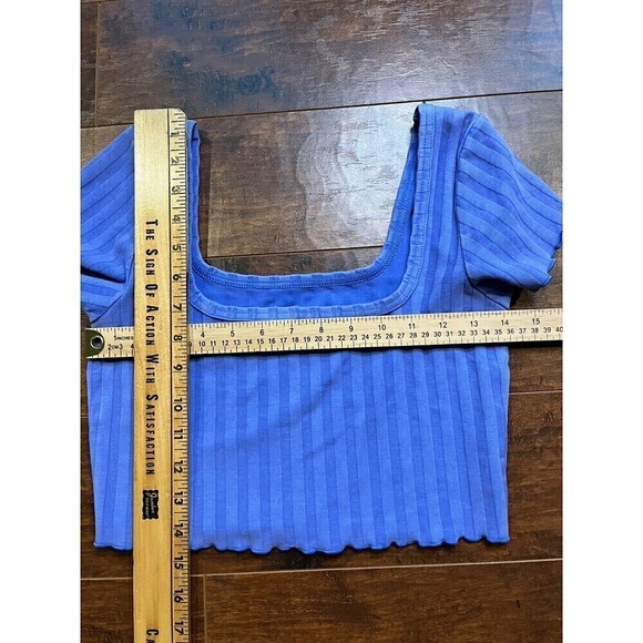 Offline By Aerie Ribbed Cropped Top Blue NWT Size M - Picture 3 of 7